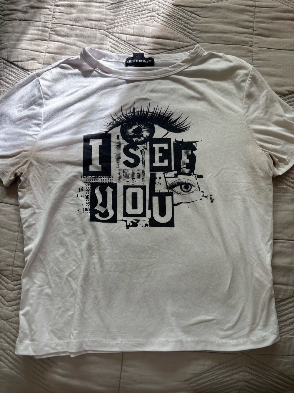 Cute shirt 🖤